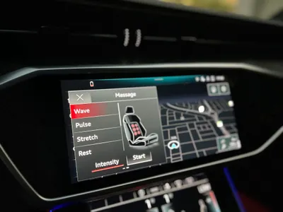 2023 اودي اي 7 55 تي اف اس اي