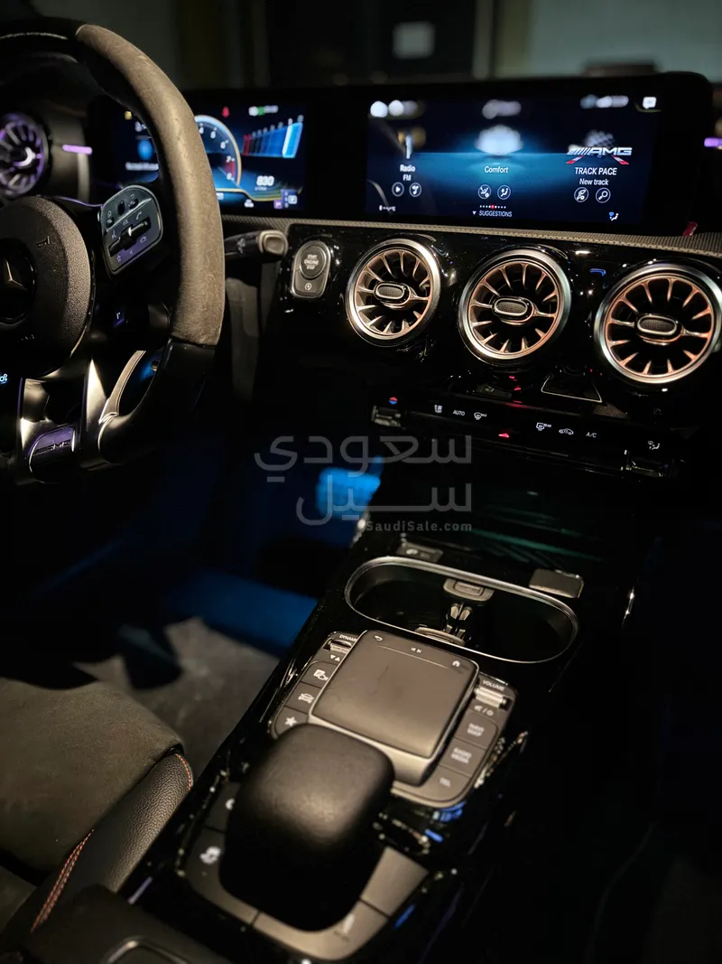 2021 مرسيدس - بنز سي إل أي 45إس أي إم جي