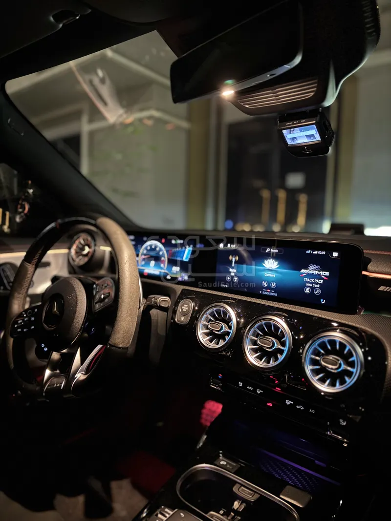 2021 مرسيدس - بنز سي إل أي 45إس أي إم جي