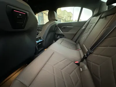 2024 بي ام دبليو الفئة الخامسة 520 أي