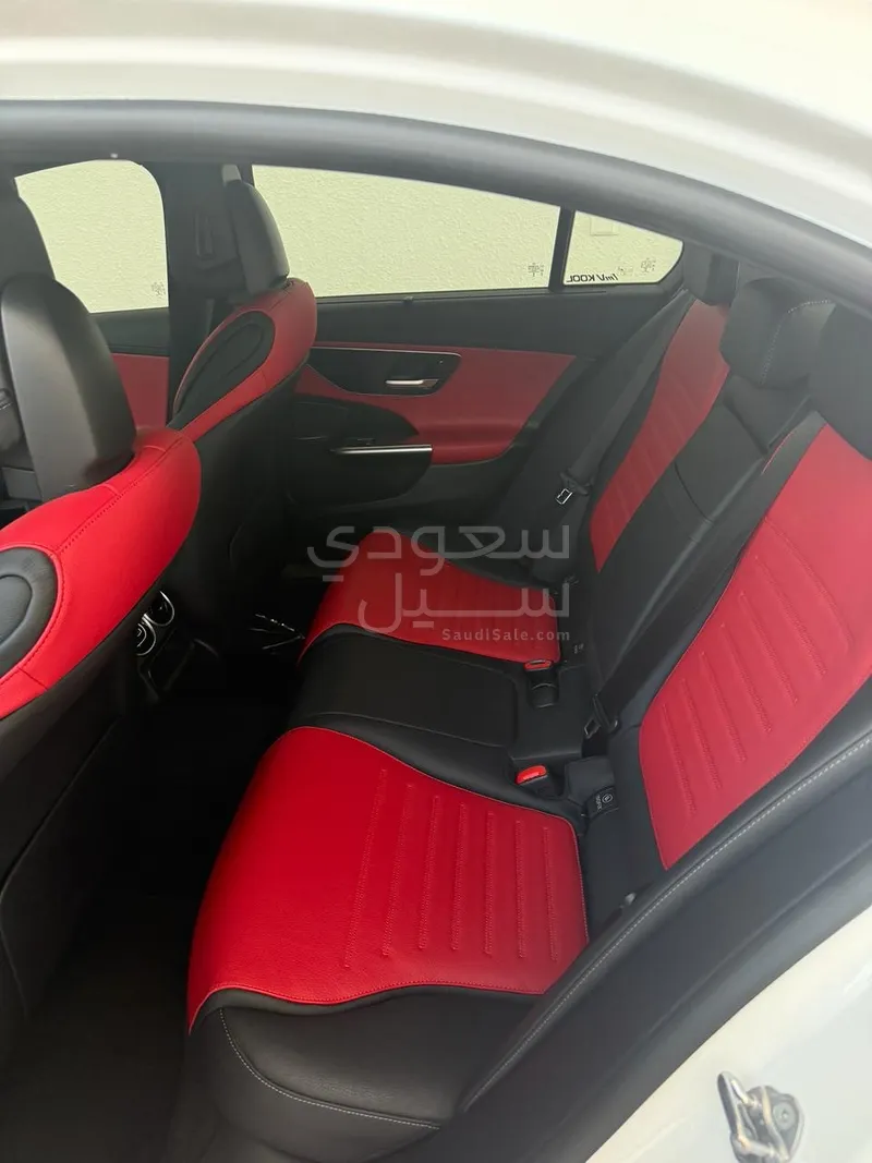2023 مرسيدس - بنز سي 300