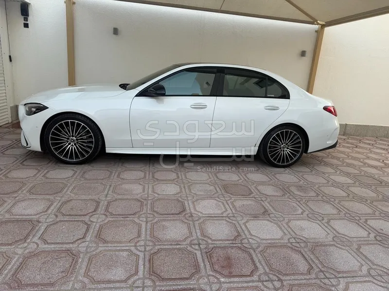 2023 مرسيدس - بنز سي 300