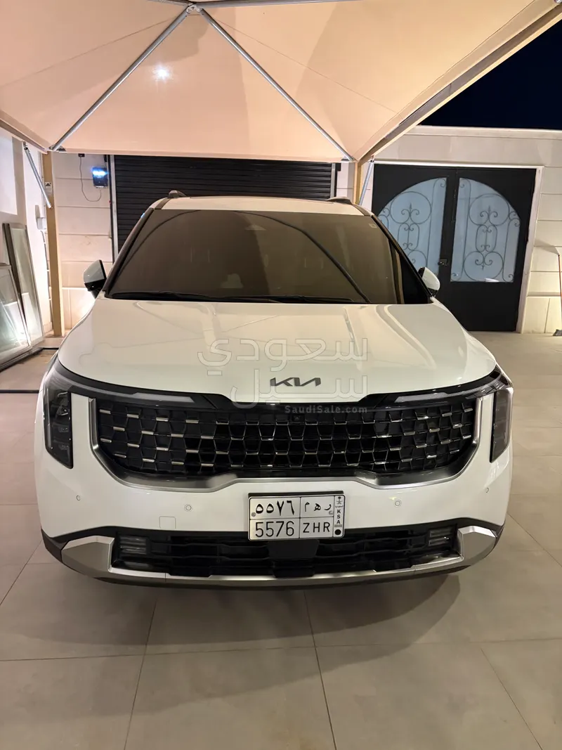 2025 كيا كارنفال