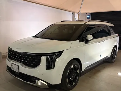 2025 كيا كارنفال