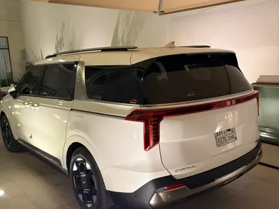 2025 كيا كارنفال