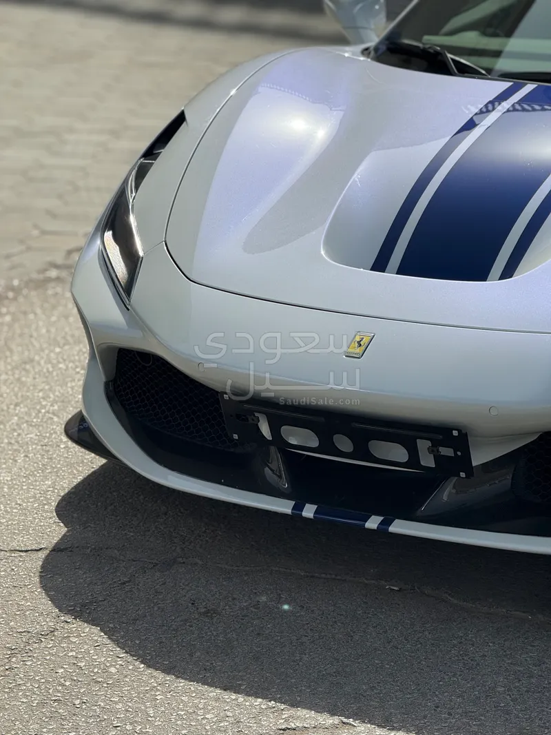 2021 فيراري اف 8 تريبوتو