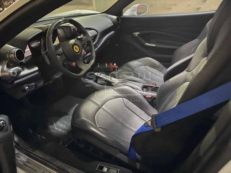 2021 فيراري اف 8 تريبوتو