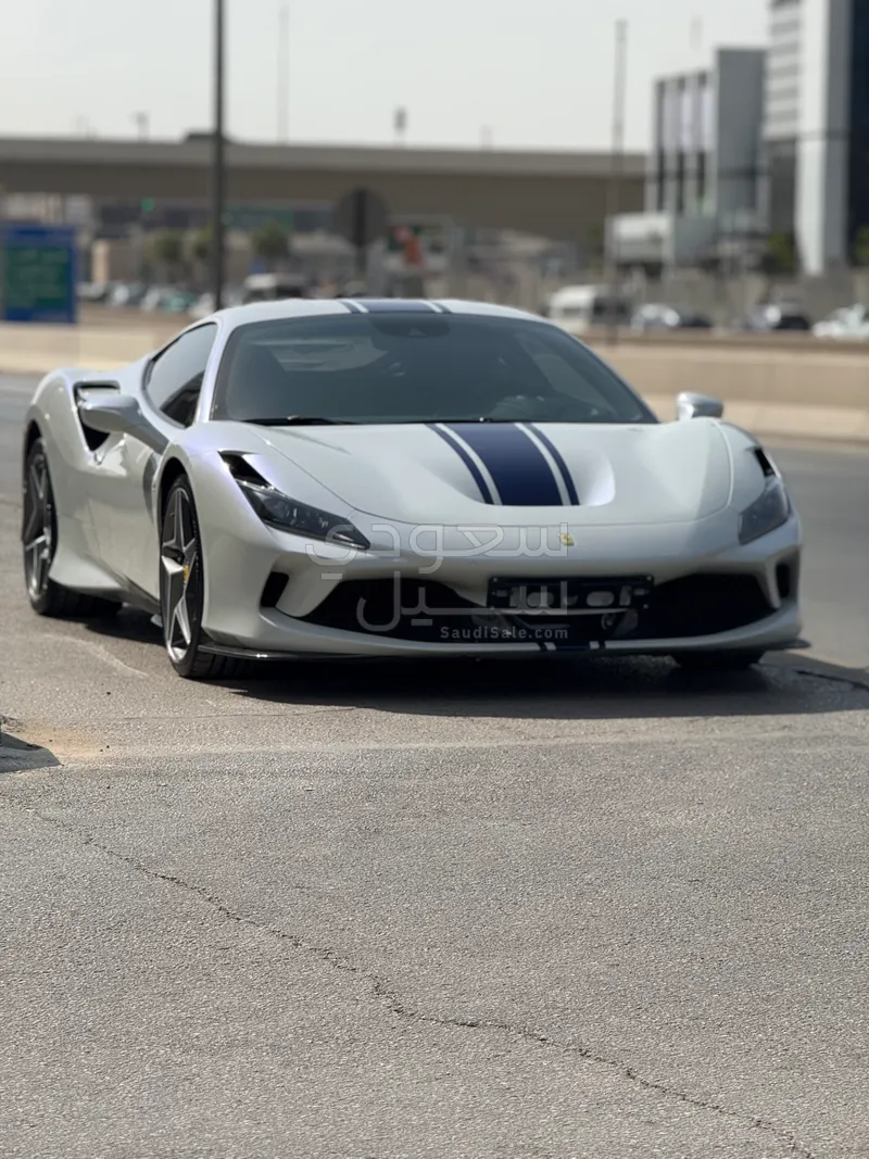 2021 فيراري اف 8 تريبوتو