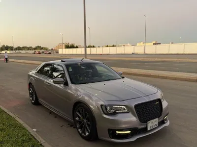 2016 كرايسلر 300 اس ار تي 8