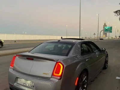 2016 كرايسلر 300 اس ار تي 8