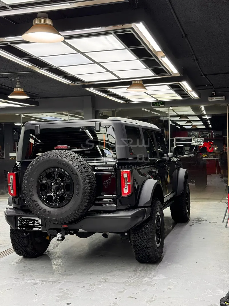 2021 فورد برونكو وايلد تراك