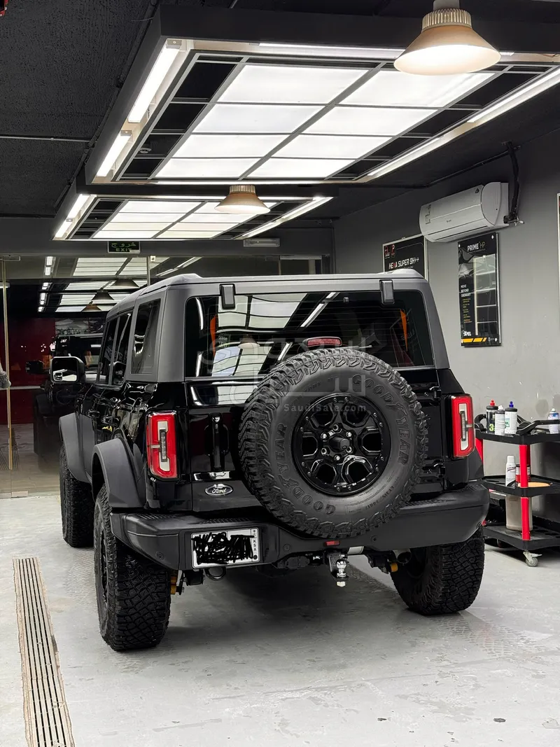 2021 فورد برونكو وايلد تراك