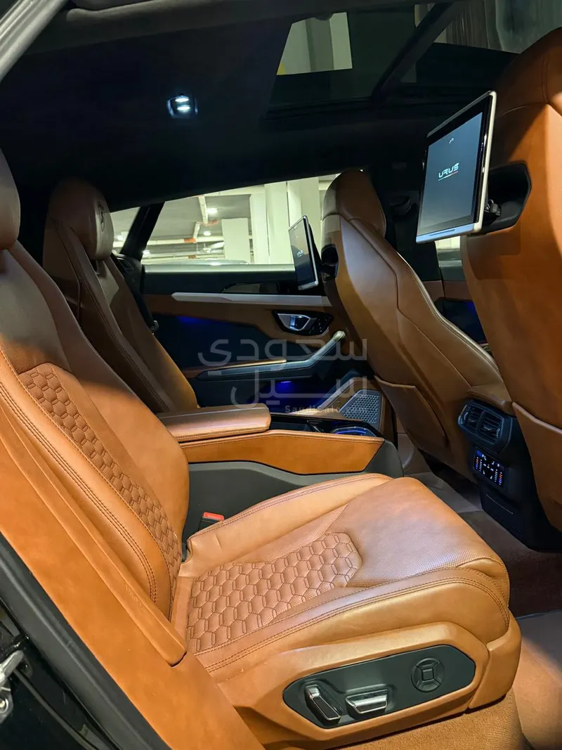 2020 لمبرجيني اوروس اس