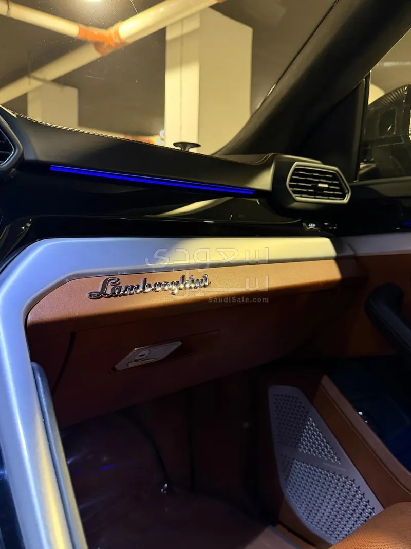 2020 لمبرجيني اوروس اس