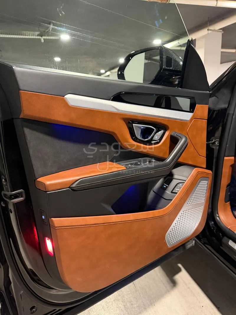 2020 لمبرجيني اوروس اس