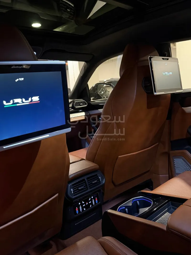 2020 لمبرجيني اوروس اس