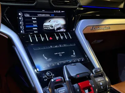 2020 لمبرجيني اوروس اس