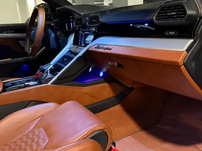 2020 لمبرجيني اوروس اس