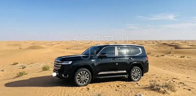 2024 تويوتا لاند كروزر جي اكس ار 3