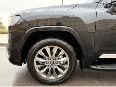 2024 تويوتا لاند كروزر جي اكس ار 3