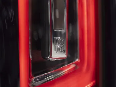 2020 رولز رويس كولينان بلاك بادج