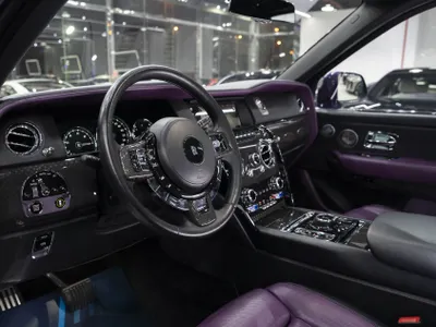 2020 رولز رويس كولينان بلاك بادج