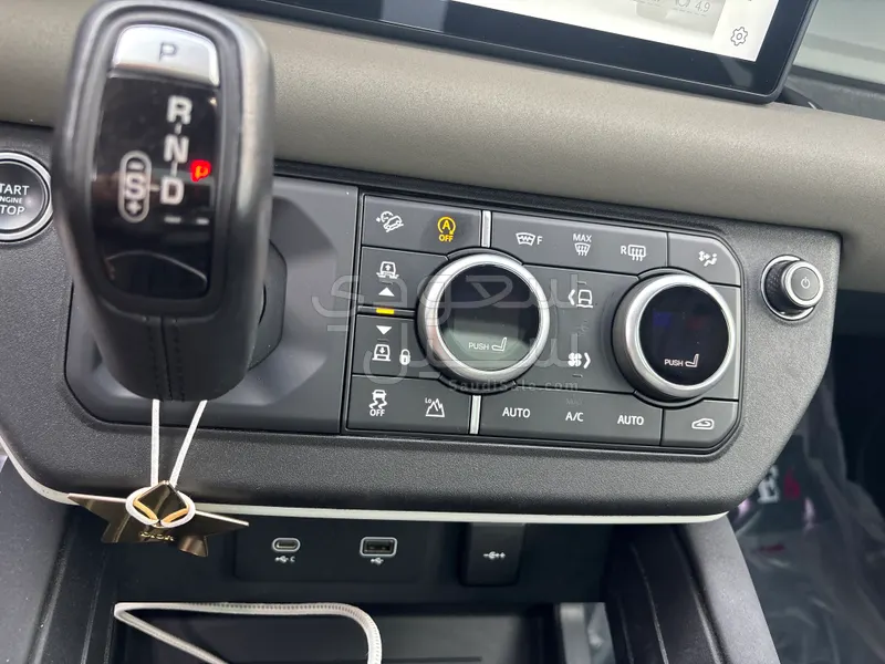 2020 لاند روفر ديفيندر 110