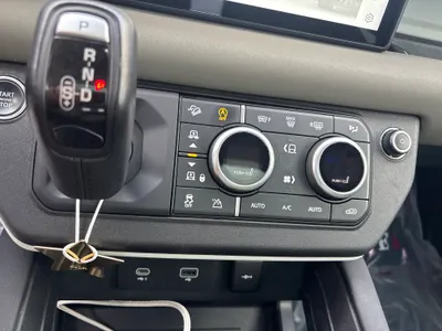 2020 لاند روفر ديفيندر 110