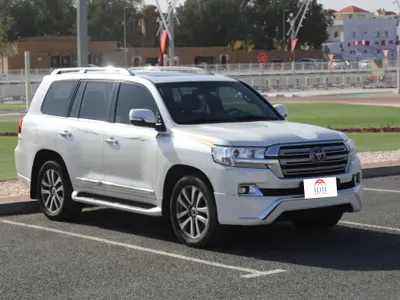 2017 تويوتا لاند كروزر في اكس  اس