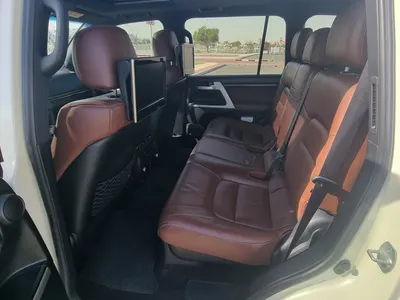 2017 تويوتا لاند كروزر في اكس  اس