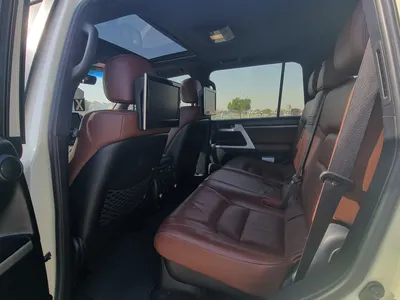 2017 تويوتا لاند كروزر في اكس  اس