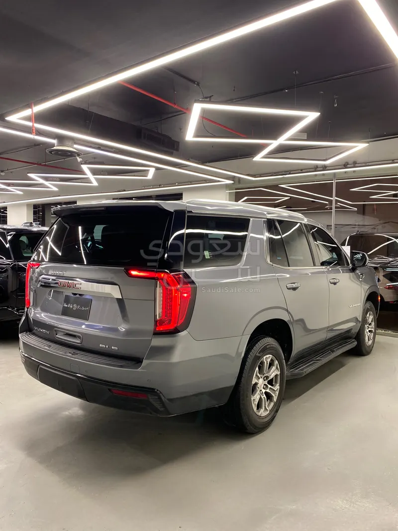 2022 جي ام سي يوكون اس ال اي