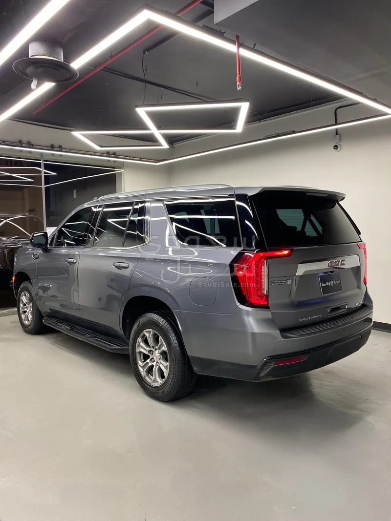 2022 جي ام سي يوكون اس ال اي