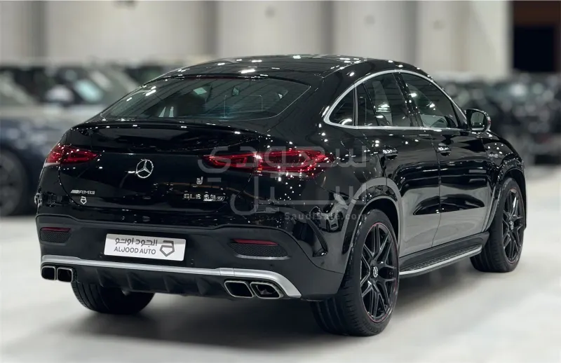 2021 مرسيدس - بنز جي إل إي 63إس أي إم جي