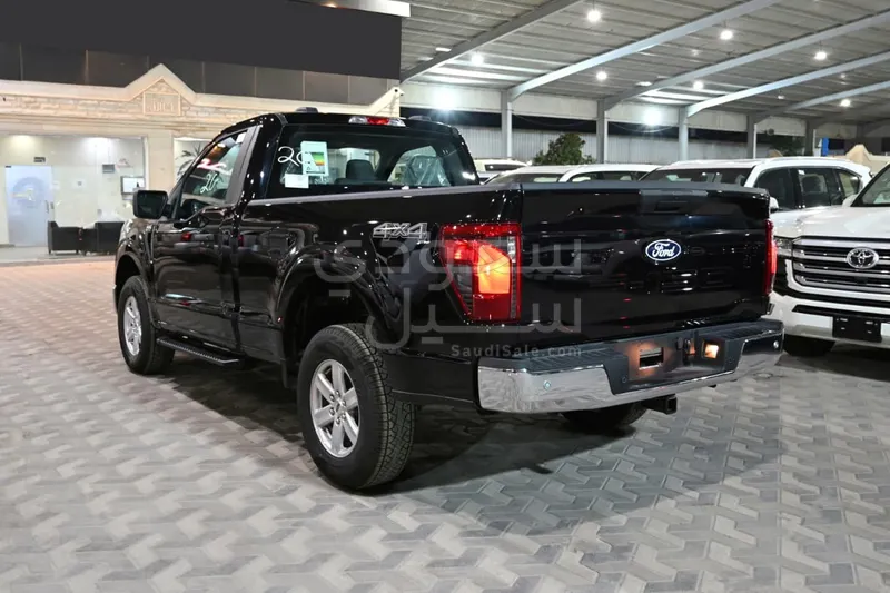 2025 فورد اف 150