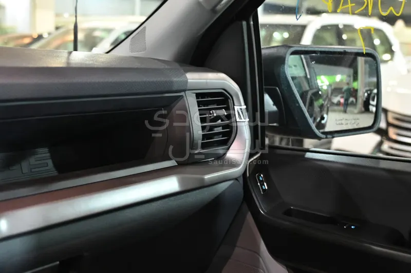 2025 فورد اف 150