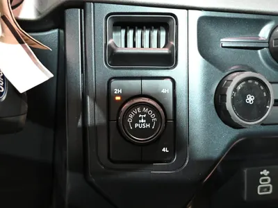 2025 فورد اف 150