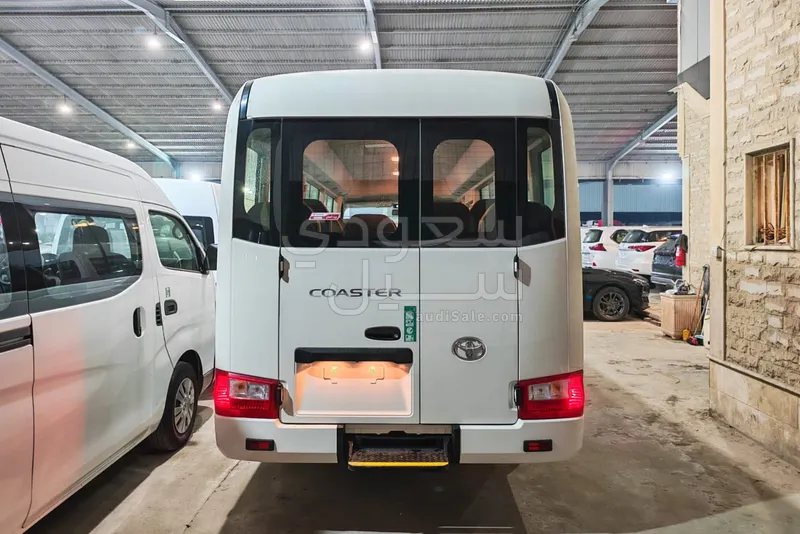 2025 تويوتا كوستر