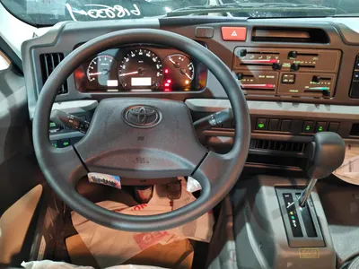 2025 تويوتا كوستر