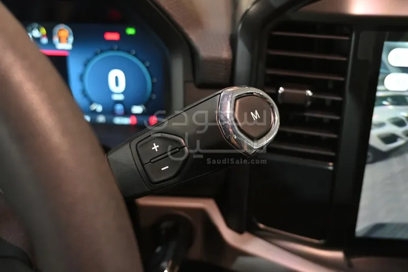 2025 فورد اف 150