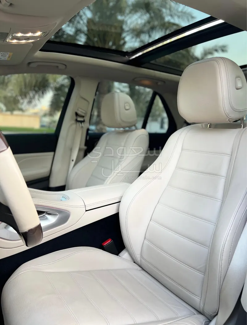 2021 مرسيدس - بنز جي إل إي 450 أي إم جي