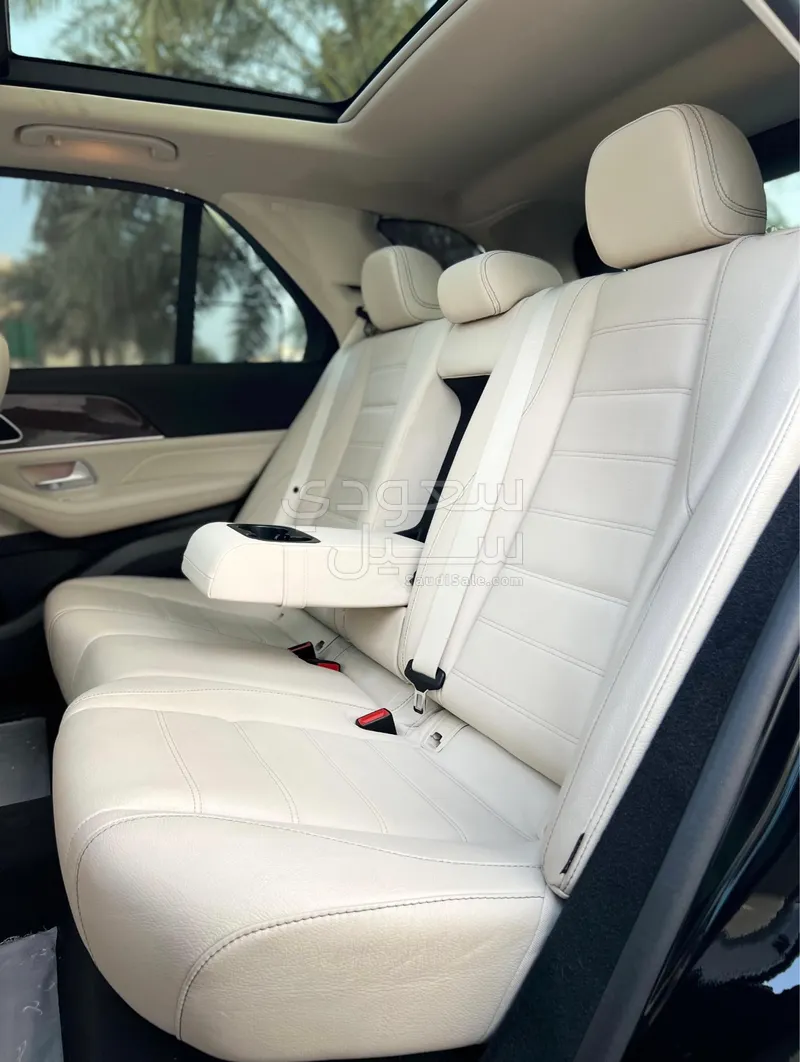 2021 مرسيدس - بنز جي إل إي 450 أي إم جي