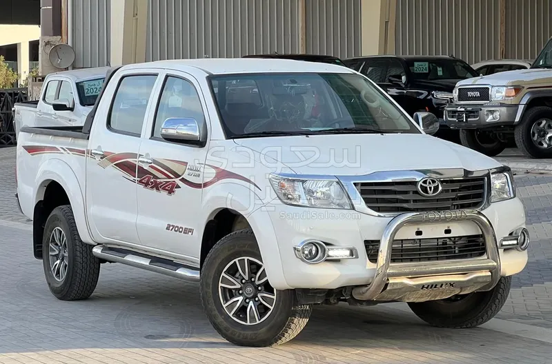 2014 تويوتا هاي لوكس غمارتين