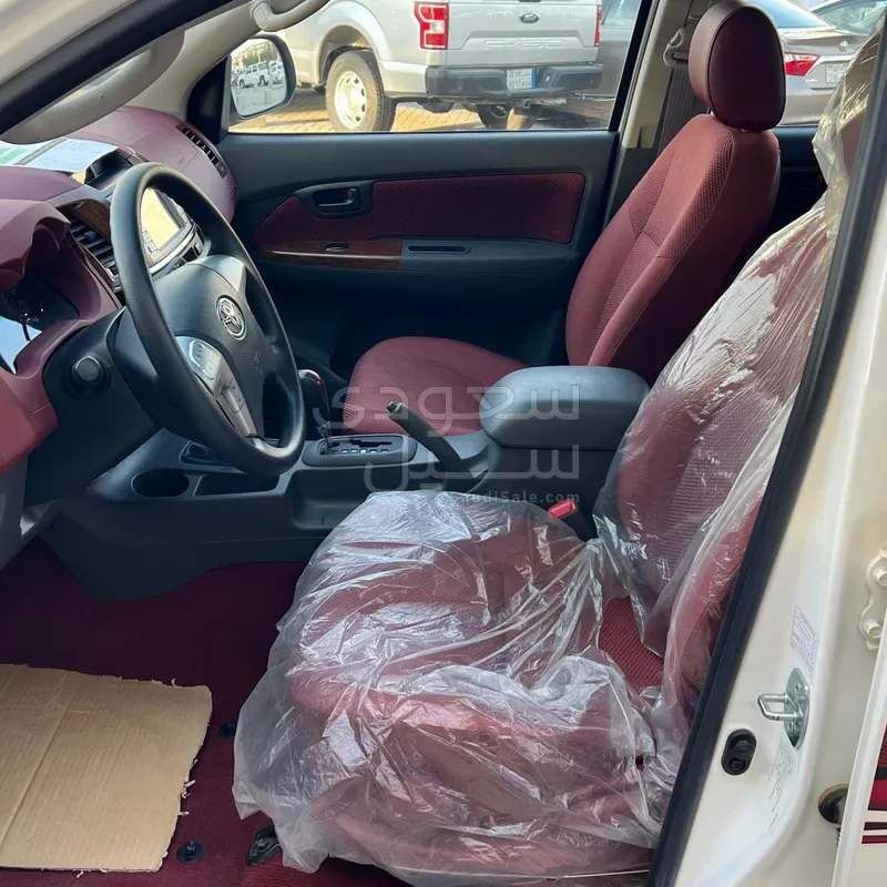 2014 تويوتا هاي لوكس غمارتين