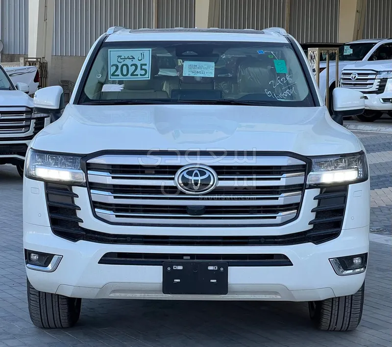 2025 تويوتا لاند كروزر جي اكس ار4