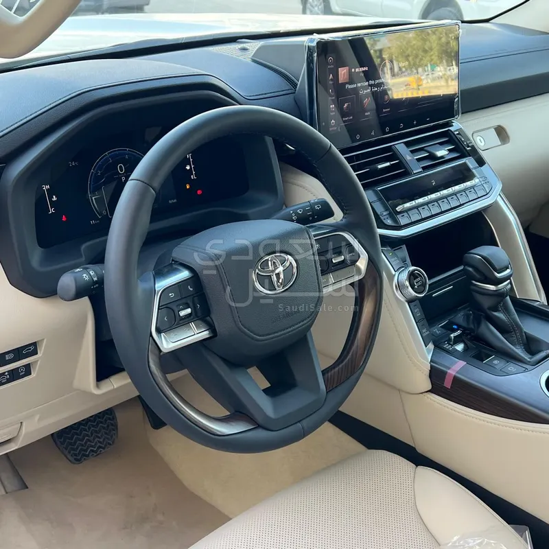 2025 تويوتا لاند كروزر جي اكس ار4