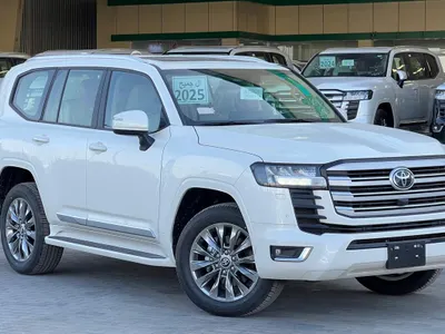 2025 تويوتا لاند كروزر جي اكس ار4