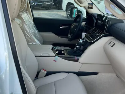 2025 تويوتا لاند كروزر جي اكس ار4