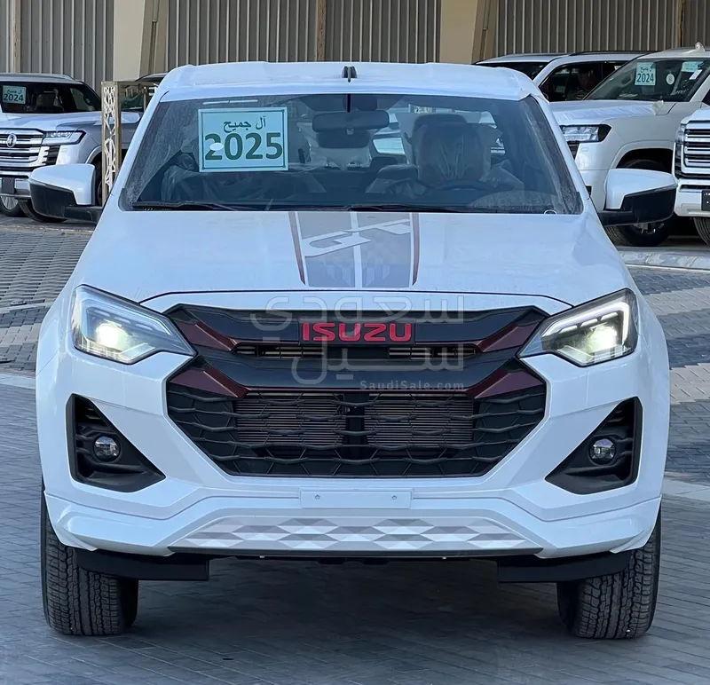 2025 ايسوزو بيكب غمارتين