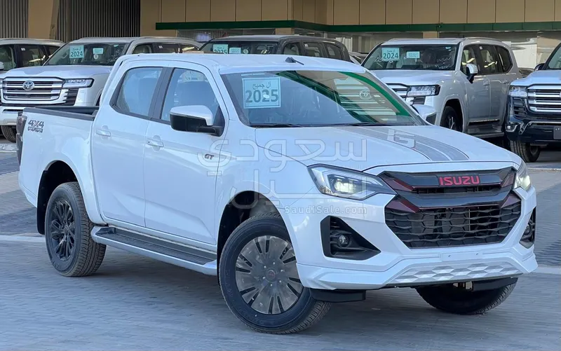 2025 ايسوزو بيكب غمارتين